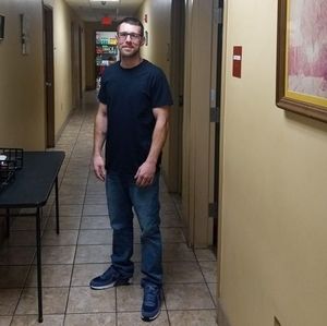 Meet your Posher, Lawrence